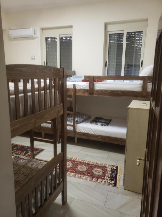 Hostel Oakland تيرانا المظهر الخارجي الصورة