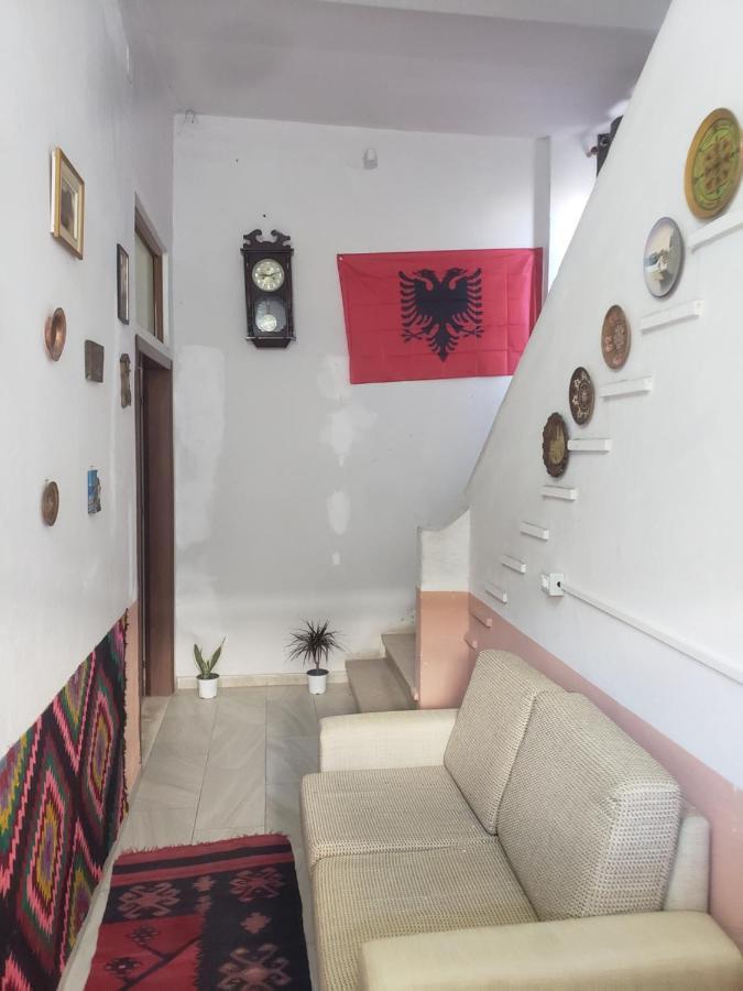 Hostel Oakland تيرانا المظهر الخارجي الصورة