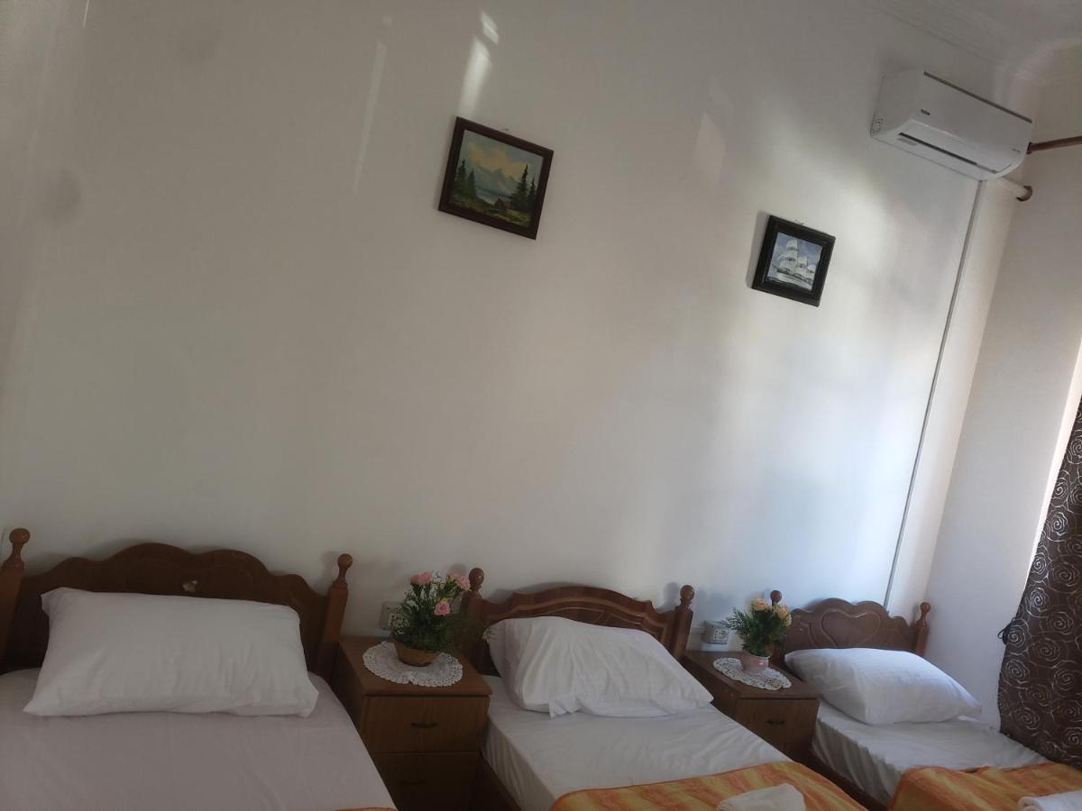 Hostel Oakland تيرانا المظهر الخارجي الصورة