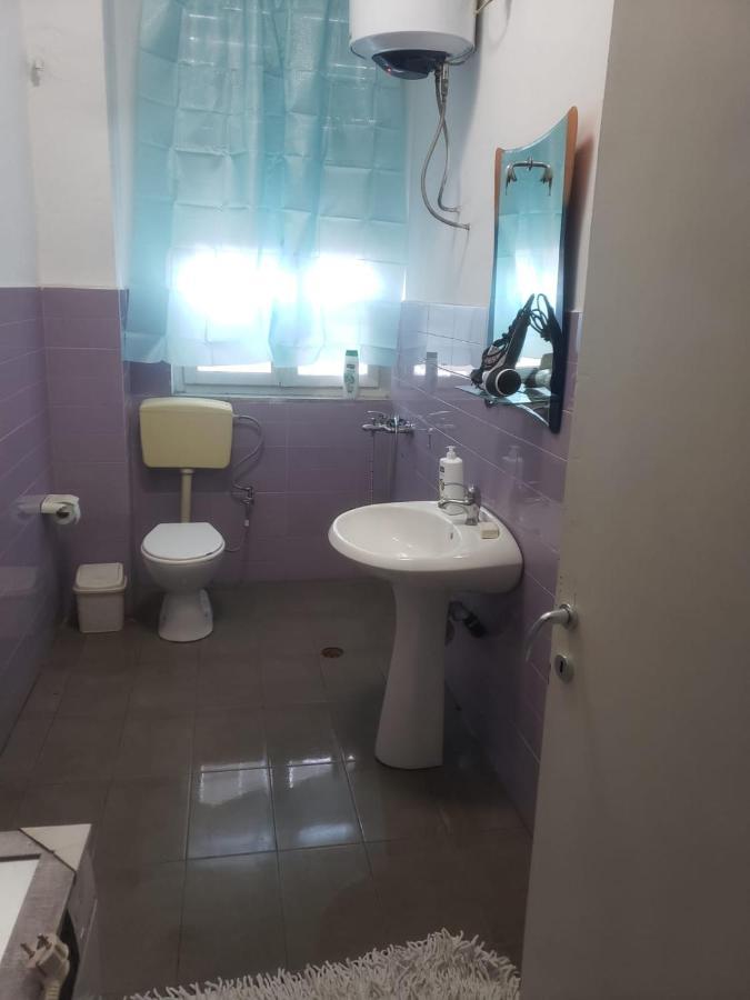 Hostel Oakland تيرانا المظهر الخارجي الصورة